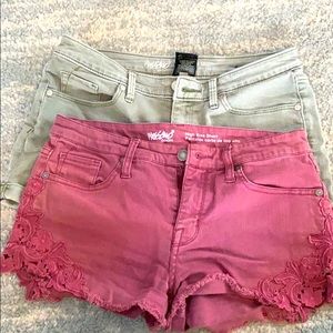 Bundle 2 pairs of shorts